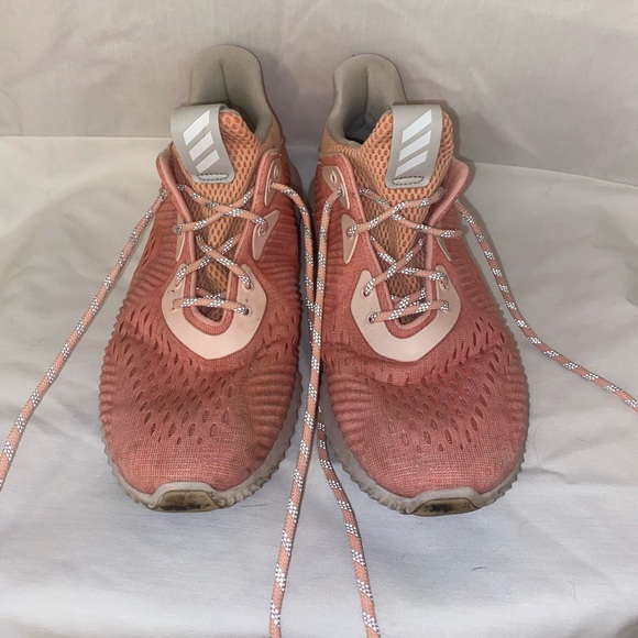 Adidas Pink Tennis shoes - Picture 2 of 8